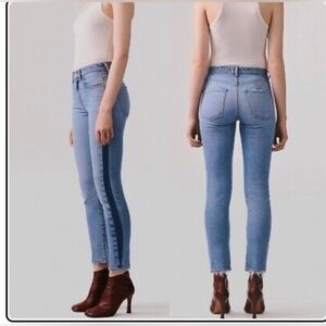 AGOLDE ‘Toni’ Swerve Blue Ankle Jeans- size 25